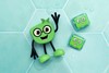 GLO PALS PERSONNAGE + 2 CUBES - VERT 2